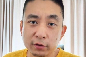 878658