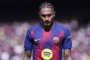 872027