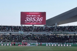 496351